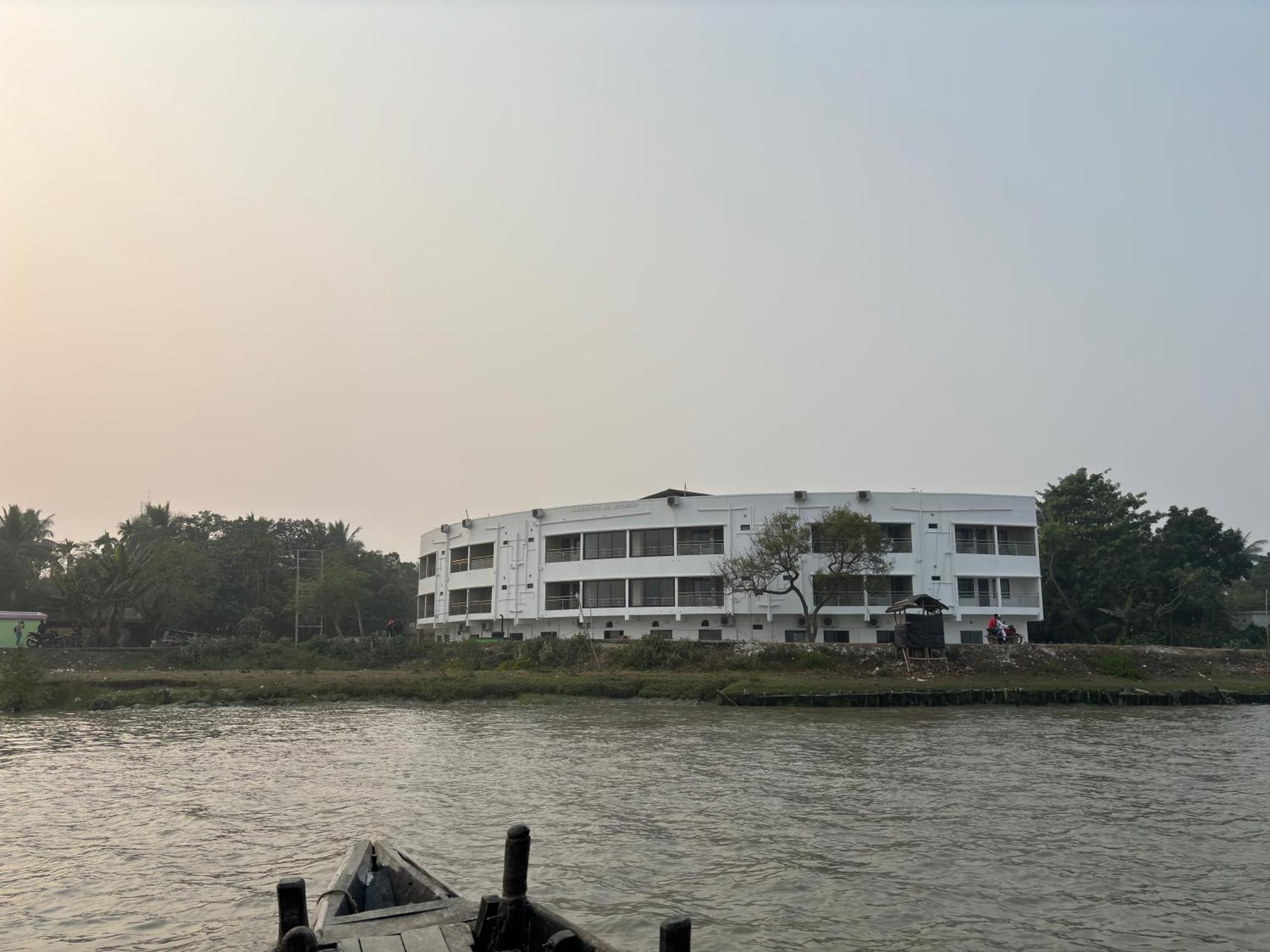 Ichhamati Hotel And Restaurant Hasnabad ภายนอก รูปภาพ