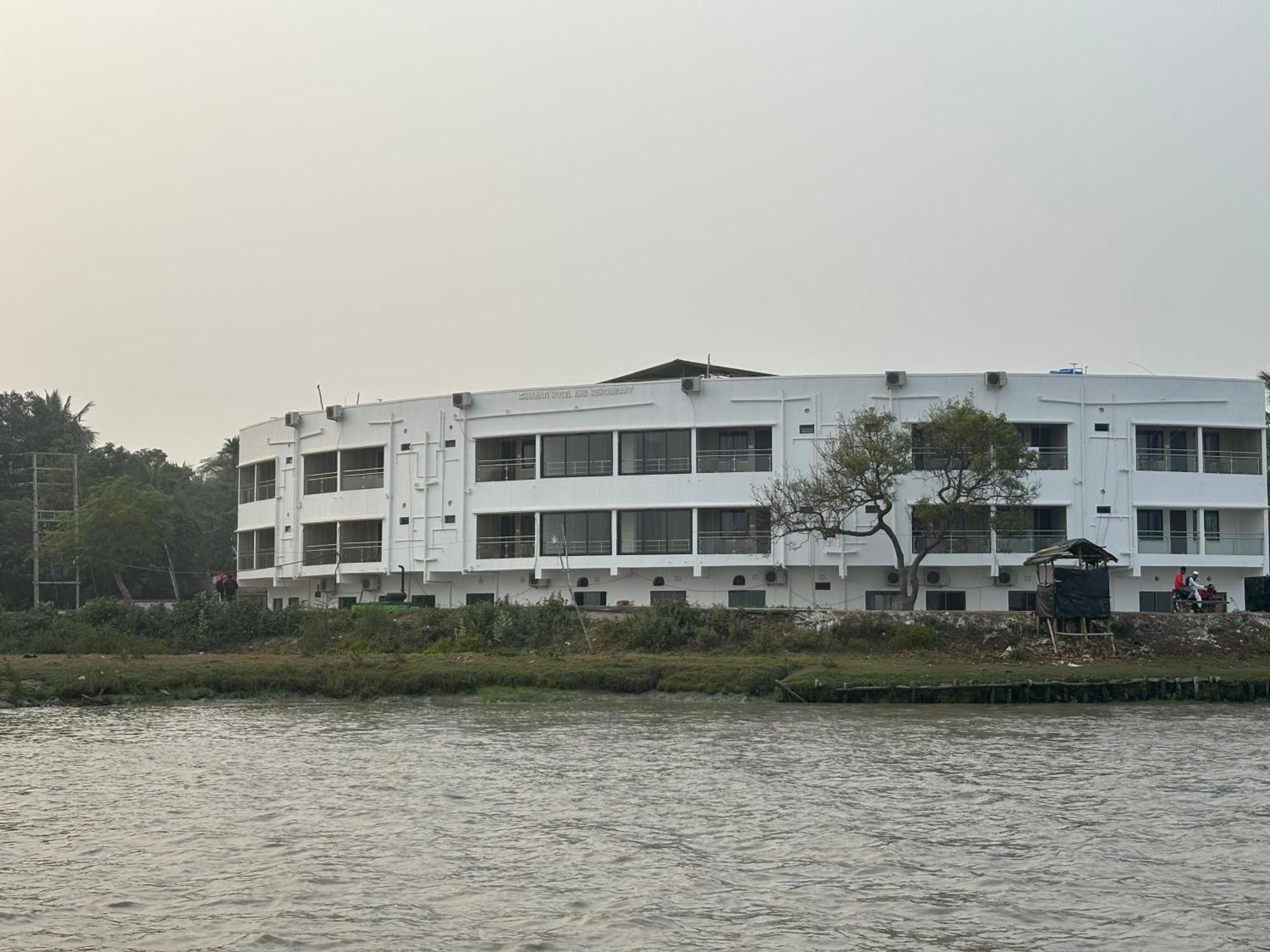 Ichhamati Hotel And Restaurant Hasnabad ภายนอก รูปภาพ